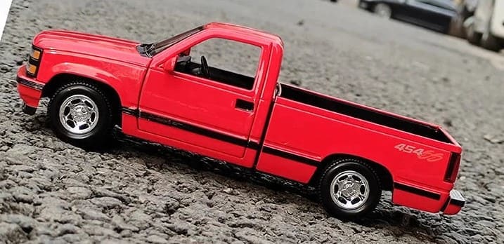 Miniatura Pickup Chevrolet Silverado 454 SS 1/24 Metal Bis Ofertas ®